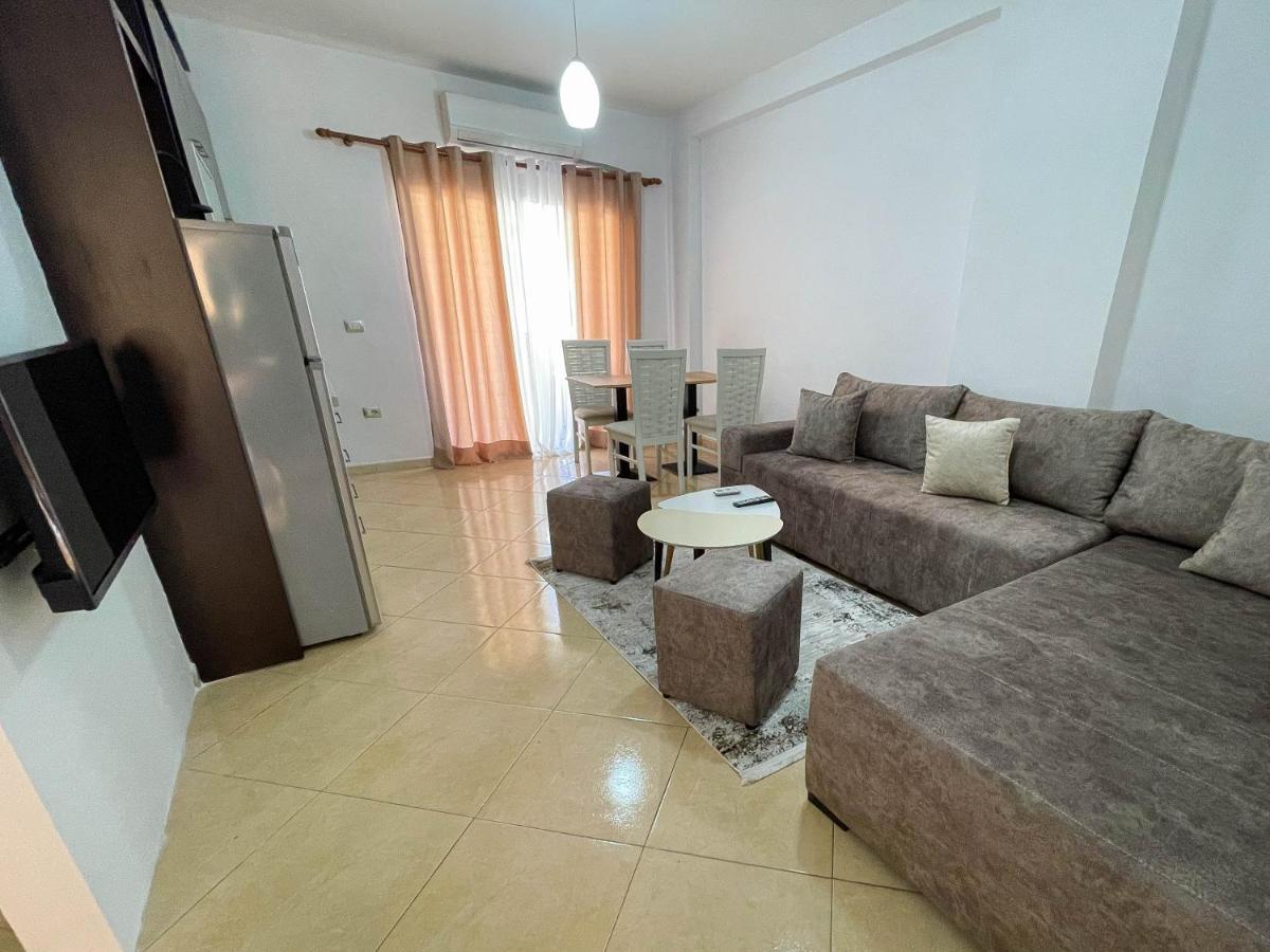 Aulona'S Apartment Vlorë Extérieur photo